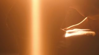 Jasmine Truong - Chuzaja vojna (2014) celeb splendid movie