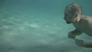 Eva Garcia-Vacas - La cueva (2014) actress braless scenes