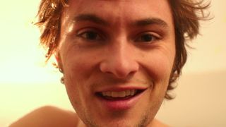 Shailene Woodley sex - White Bird In A Blizzard (2014)