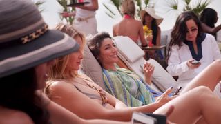 Beau_Garrett__Necar_Zadegan_-_Girlfriends__Guide_to_Divorce_s01e01-07 (2014)