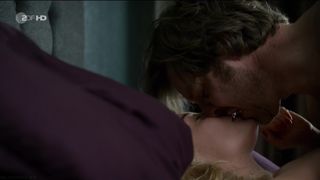 Ida Engvoll - Der Kommissar und das Meer s01e17 (2015) celeb steamy movie episode