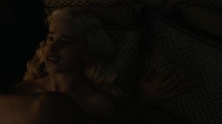 Emilia_Clarke_-_Game_of_Thrones_s05e07 (2015)