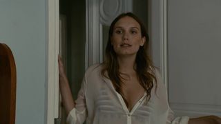 Ana Girardot - Un homme brilliant (2015) celebrity nude video