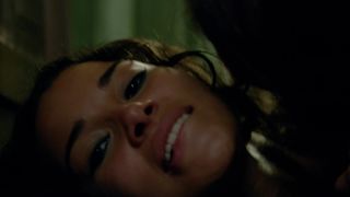 Jessica_Parker_Kennedy__Clara_Paget_-_Black_Sails_s02e05 (2015)
