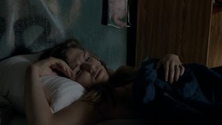 Yana Gold (Yana Guitberg) - Bitten s01e01 (2014) celeb sumptuous movie