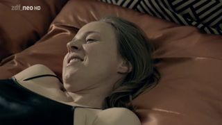 Katja Danowski - Komm schon! s01e02 (2015) actress naked episode