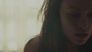 Olivia_Wilde_-_Meadowland__2015_ celeb sans bra episodes