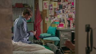 Merritt_Patterson_-_The_Royals_s01e07 (2015)