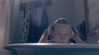 Agnieszka Zulewska nude - Chemia (2015)