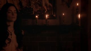 Janet Montgomery nude, Azure Parsons nude - Salem s01e01 (2014)