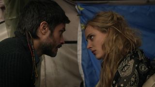 Nora Arnezeder, Lola Kirke - Mozart in the Jungle s01e09 (2014) celeb luxurious