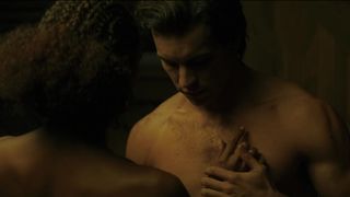 Berta Vazquez nude - Palmeras_en_la_nieve (2015)