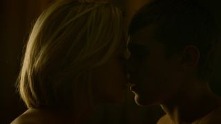 Veerle Baetens nude scene in the movie "Un debut prometteur" (2015)