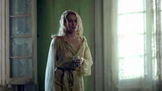 Jessica Parker Kennedy, Hannah Fresh - Dark-Hued Sails s01e02 (2014) Steamy Movie Scenes steamy episode