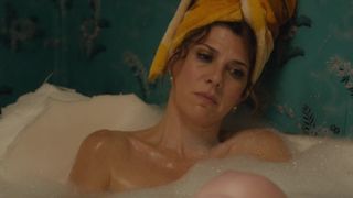 Marisa Tomei hot, Isabelle McNally sexy - Loitering with Intent (2014)