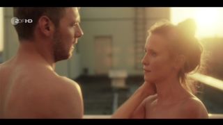 Carol Schuler and Peri Baumeister - Blochin - Die Lebenden und die Toten s01e04 (2015) actress naked scene