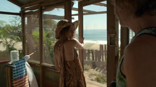 Bojana Novakovic naked - Shameless_s05e12 (2015)