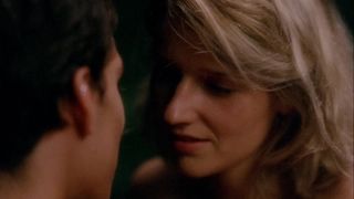 Sarah-Megan Allouch, Mathilde Mennetrier naked - Les iles (2017)