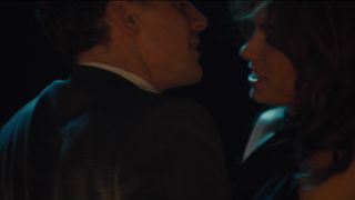 Sienna_Miller_-_High-Rise (2015)