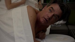 Amanda Peet sans bra - Togetherness_s01e06-08 (2015) nudity beautiful