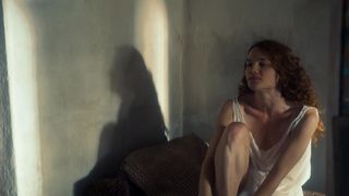 Valerie Pachner - Egon Schiele Tod und Madchen (2016) Nude movie episode