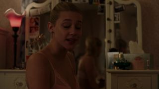 Lili Reinhart nude - Riverdale (2017) (Season1,Episode1)