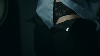 Sara Mohr topless - Red Dust (2014)