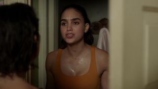 Mishel Prada, Roberta Colindrez, Melissa Barrera - Vida s03e02 (2020) celebs nude-chested episodes