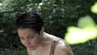 Mirtenka Cechova nude - 30 let svobody (2019)