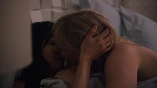 Mickey Sumner sexy lesbian scene - Snowpiercer s01e03 (2020)