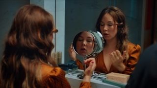 Susan Radder hot, Daphne Wellens sexy, Julia Akkermans nude - Chicks of the Night  s01e05-06 (2019)