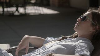 Jessica Biel, Zosia Mamet - Bloodstained Heart (2015) celebs molten videos