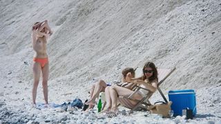 Victoria Carmen Sonne, Emma Sehested Hoeg, Charlotte Lick - Sombra (2017) Censorship movies