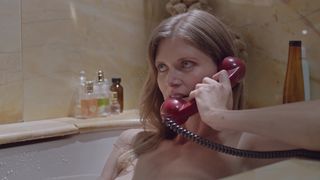Malgorzata Bela nude - Await (2016)