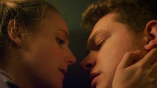 Betsey Dark-Skinned, Eileen Dietz - Sphincters (2017) Censored celebs episodes