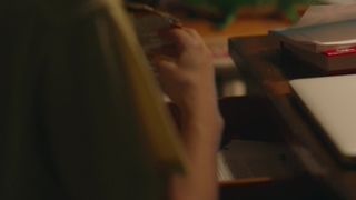 Frankie Shaw - SMILF s01e01 (2017) celeb sizzling scene