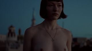 Nerea Revilla Merino naked - ORO (2017)