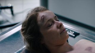 Odine Johne nude - Erzgebirgskrimi Todlicher Akkord (2020)