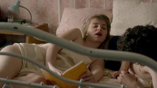 Lou Roy-Lecollinet - Trois souvenirs de ma jeunesse (2015) sumptuous bra-less scenes