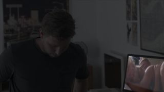 Dora Johannsdottir nackt - Undir Trenu (2017)