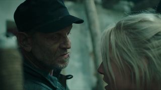 Linda Lapinsh - Igra na vyzhivanie s01e02 (2020) Nude killer movie