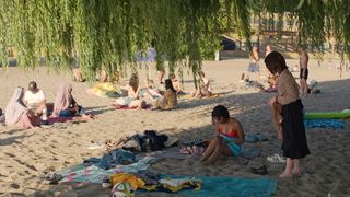 Safinaz Sattar, Tamar Amit-Joseph - Unorthodox s01e01 (2020) killer stripped to the waist scenes