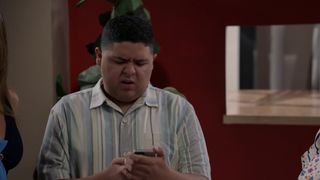 Sofia Vergara hot - Modern Family s10e02 (2018)