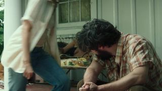 Sarah Gadon, Lola Kirke, Hong Chau fabulous - Yankee Chick (2019)