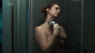 Anna Fixova nude - Vysoka hra s01e02 (2020)