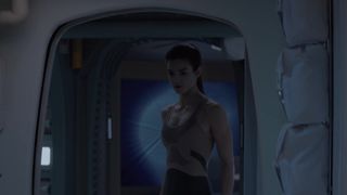 Clara Lago - Orbita nine (2017) celeb steamy video scenes