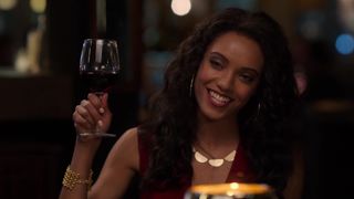 Joey King, Meganne Youthfull - The Smooching Booth two (2020) celeb super-fucking-hot vid scenes