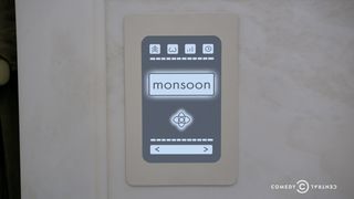 Ilana Glazer, Abbi Jacobson - Wide City s04e08 (2017) celebs bra-less scenes