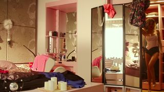 Karina Zvereva - Superplokhie (2016) Nude magnificent video