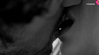 Emilia Attias, Mariana Anghileri sexy - El Muerto Cuenta su Historia (2016)